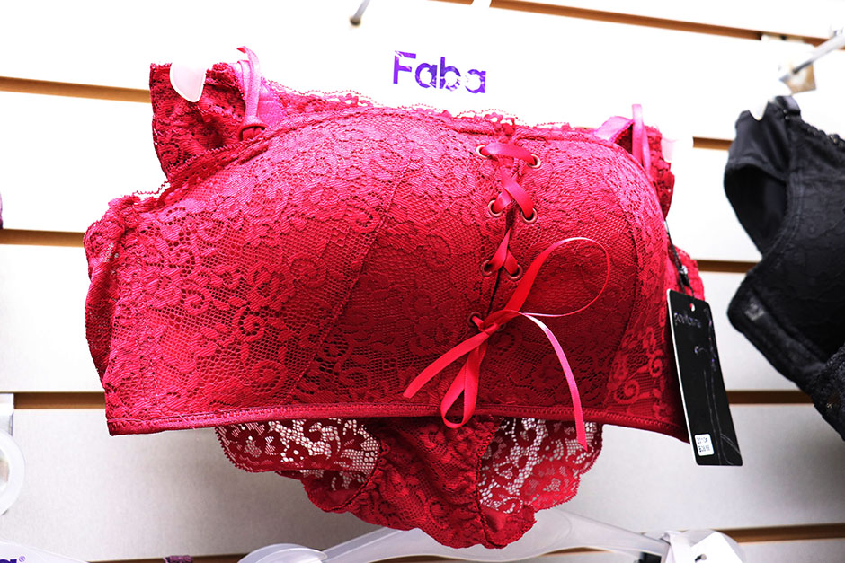 А давайте сходим в... торговый центр «Ся-Ян»