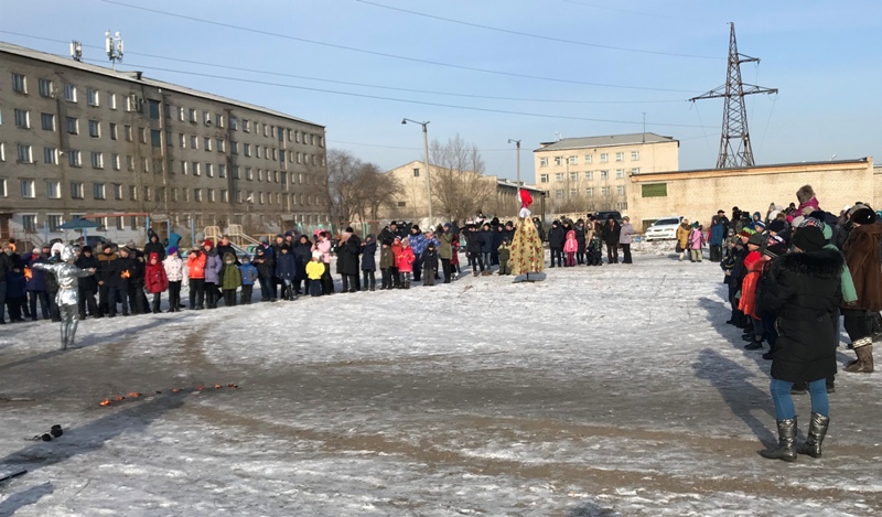 Депутат Катушев и жители Черновского района, провожая зиму, сделали массовое селфи