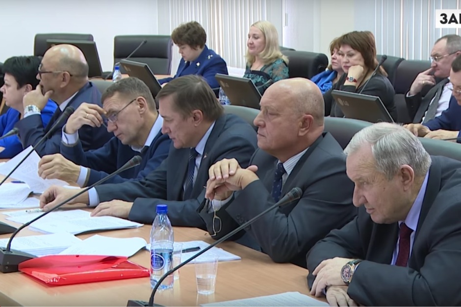 Губернатор слушания не услышала