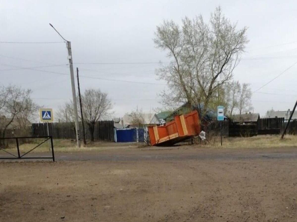 Ветер наносит разрушения в Борзинском районе Забайкалья