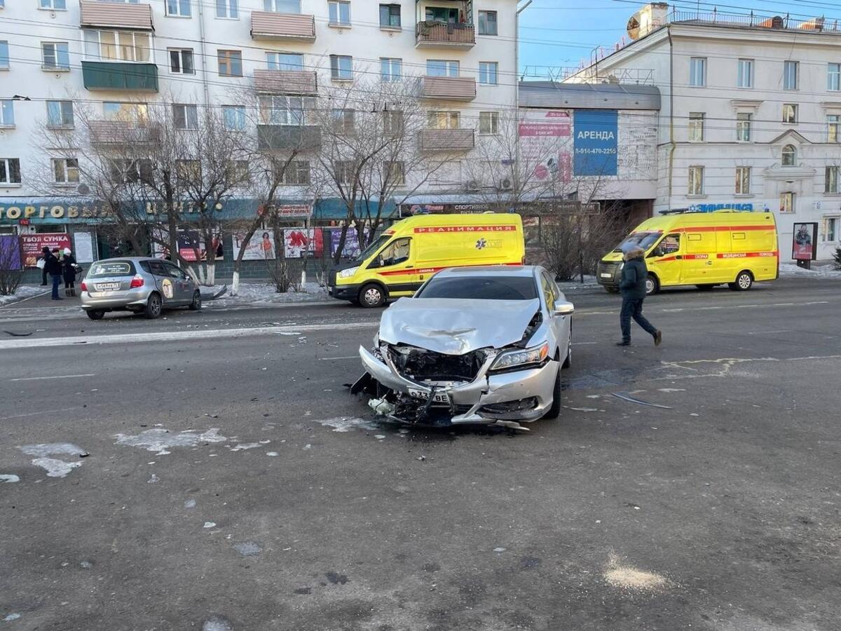 Жёсткое ДТП произошло в центре Читы 4 декабря