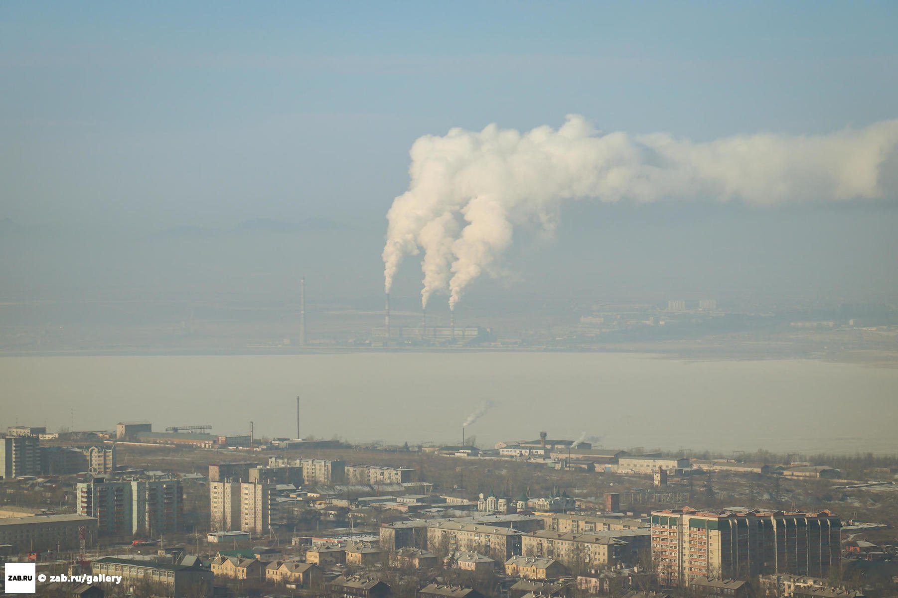 Кислотный смог. Чита загрязнение воздуха. Загрязненный атмосферный воздух Чита. Загрязнённый воздух в Чите. Загрязненный город Чита.
