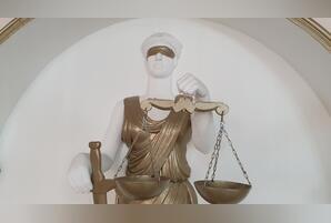 В забайкальском суде начались слушания по делу вора в законе Тахи