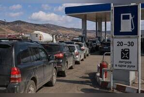 Григорьев потребовал жестко наказать нефтетрейдеров за дефицит бензина