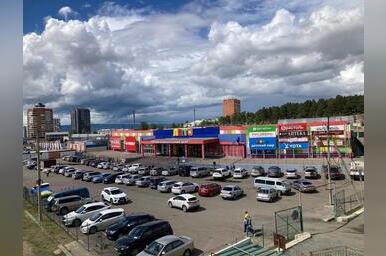 В ТЦ «Лето» началась подготовка к новогодним праздникам