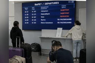Летевших в Читу пассажиров бросили в аэропорту после переноса рейса