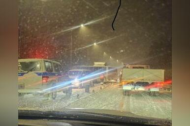 Автобус и большегруз столкнулись в Чите