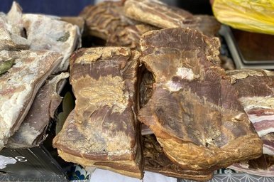 Мясо неизвестного происхождения нашли в регионе