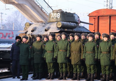 Встреча лаосских Т-34 в Чите