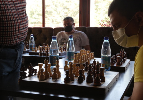 Шахматный поединок – стратегия разума и расчёта