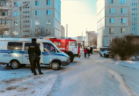 Возможно, бомба. В центре Читы оцепили дом – фото ZAB.RU