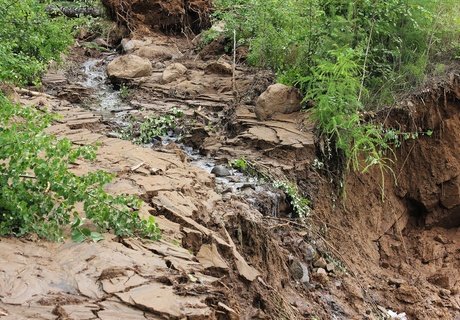 Обвал дороги на Высокогорье в Чите