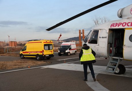 Автокатастрофа: Вертолет доставил в Читу пострадавших в ДТП под Агинском