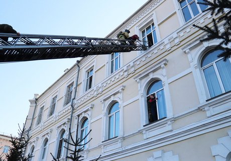 Масштабные пожарно-тактические учения в штабе армии в Чите