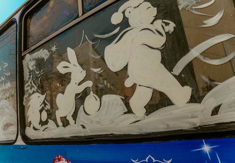 Как выглядит новогодний троллейбус, выехавший на улицы Читы – фоторепортаж ZAB.RU