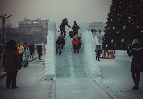 Хрупкая красота - ледовый городок открыли на площади Читы