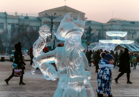 Хрупкая красота - ледовый городок открыли на площади Читы