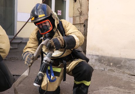 Масштабные пожарно-тактические учения в штабе армии в Чите