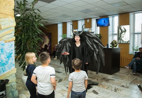 Уже на экранах: премьера «Малефисента: владычица тьмы» прошла при поддержке ZAB.RU