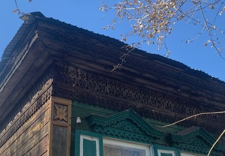 История и разруха: символы прошлого среди аварийного жилья