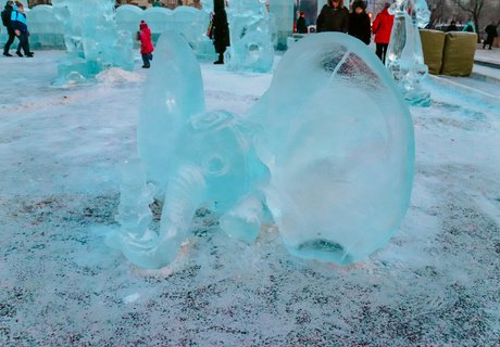 Хрупкая красота - ледовый городок открыли на площади Читы