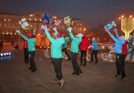 Хрупкая красота - ледовый городок открыли на площади Читы