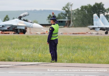 Как готовят истребители Су-30СМ к полетам