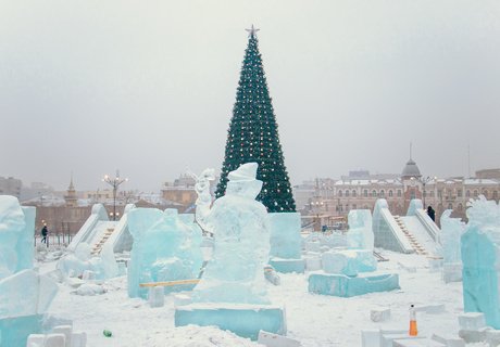 Холодная стройка. Как в центре Читы строят ледовый городок?