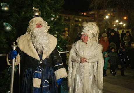 Площадь, гори! Новогоднюю иллюминацию открыли на пл. Декабристов в Чите