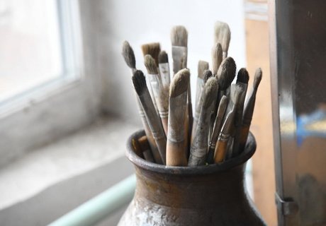 Дожди затопили мастерскую заслуженного художника