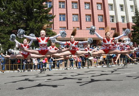 Экстрим под окнами правительства