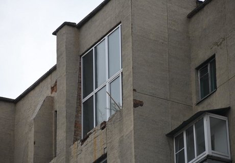 Дожди затопили мастерскую заслуженного художника