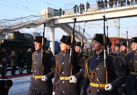 Встреча лаосских Т-34 в Чите