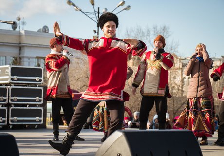 Весело и ветрено: Празднуем День народного единства