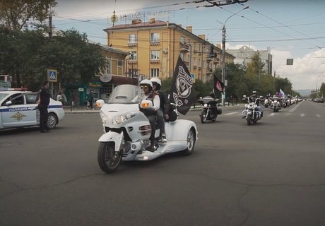 Мотопробег по улицам города официально завершил мотоциклетный сезон