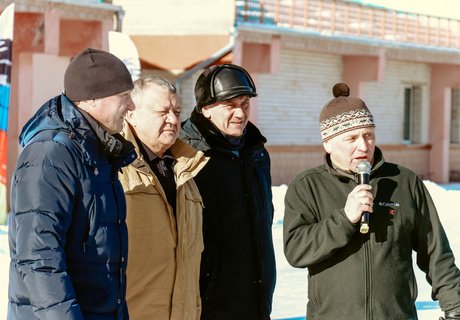 Этап первенства ДФО по конькобежному спорту стартовал в Чите - фото ZAB.RU
