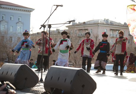 Весело и ветрено: Празднуем День народного единства