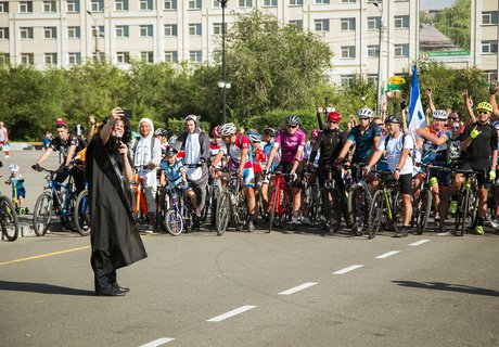 Невероятный велопарад на закрытии Забайкальского супермарафона