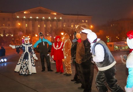 Хрупкая красота - ледовый городок открыли на площади Читы