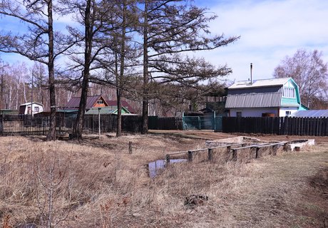 Освободившийся ото льда дачный «Авиатор»