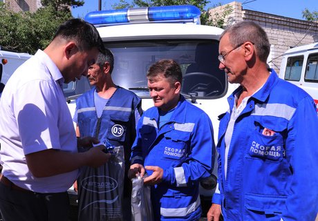 Новые «скорые» едут в районы