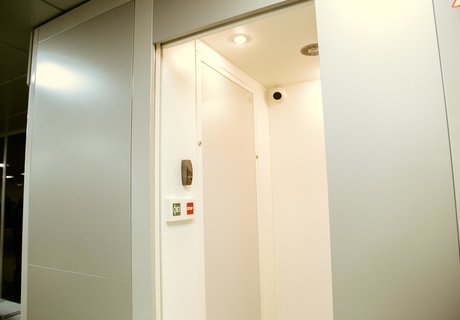 «Х-Скан» и кинологи – как проверяют туристов в аэропорту Читы