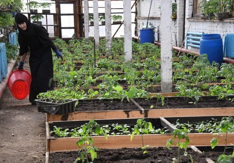 Женский монастырь готовится к празднику Светлой Пасхи