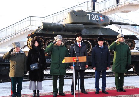 Встреча лаосских Т-34 в Чите