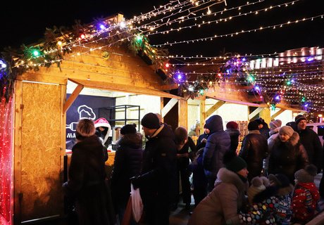 Рождественские гуляния на пл. Ленина в Чите