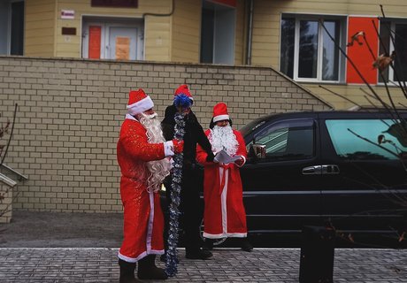 Клуб забайкальских автолюбителей раздал подарки онкобольным детям