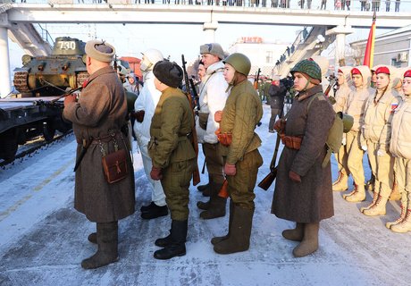 Встреча лаосских Т-34 в Чите