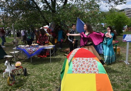 Многонациональная Чита отметила День России