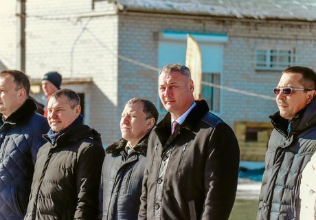 Турнир по хоккею с мячом стартовал в Чите - фоторепортаж ZAB.RU