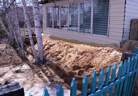 Освободившийся ото льда дачный «Авиатор»